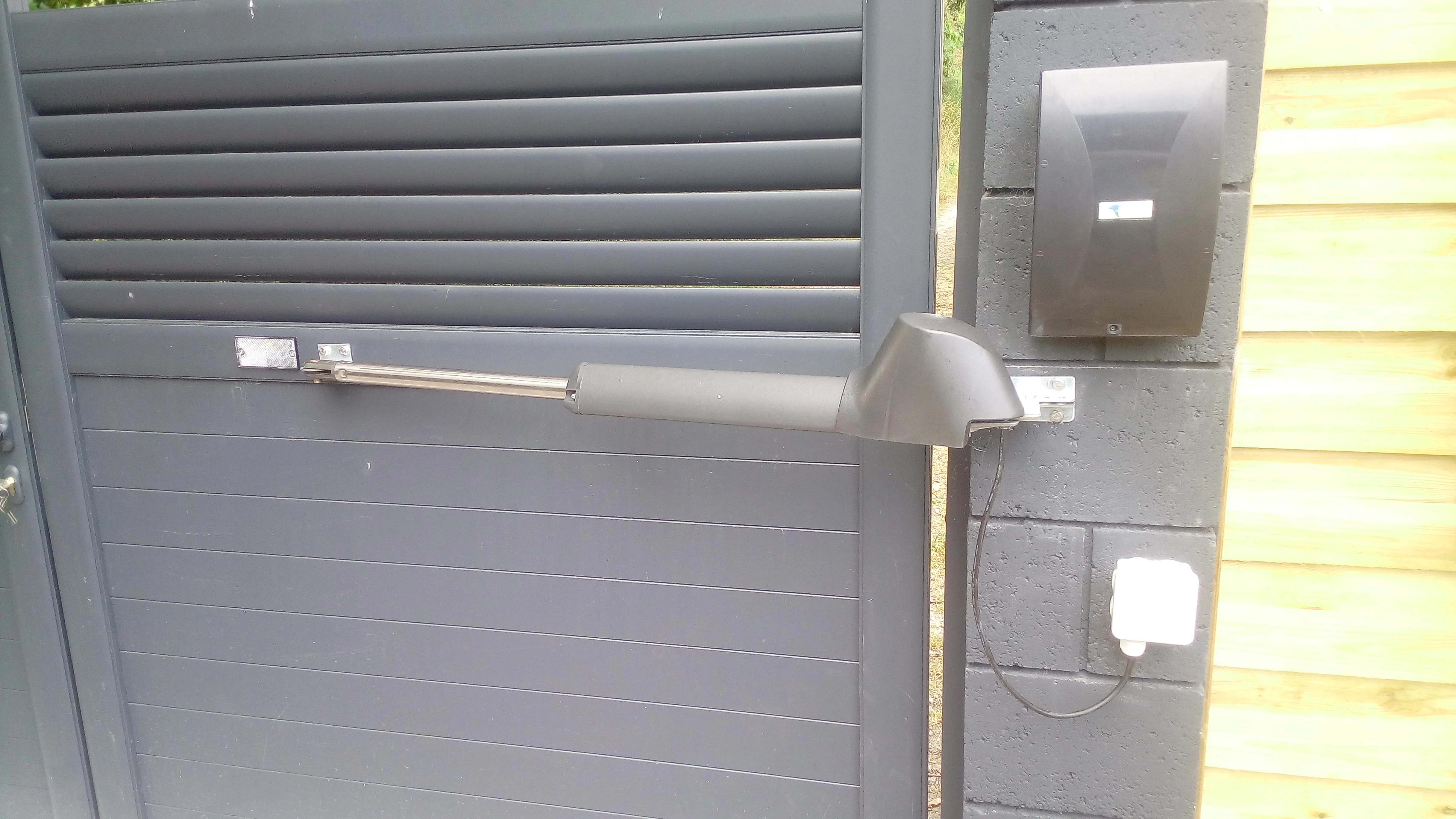 SW7000T SOLAR - Image 9